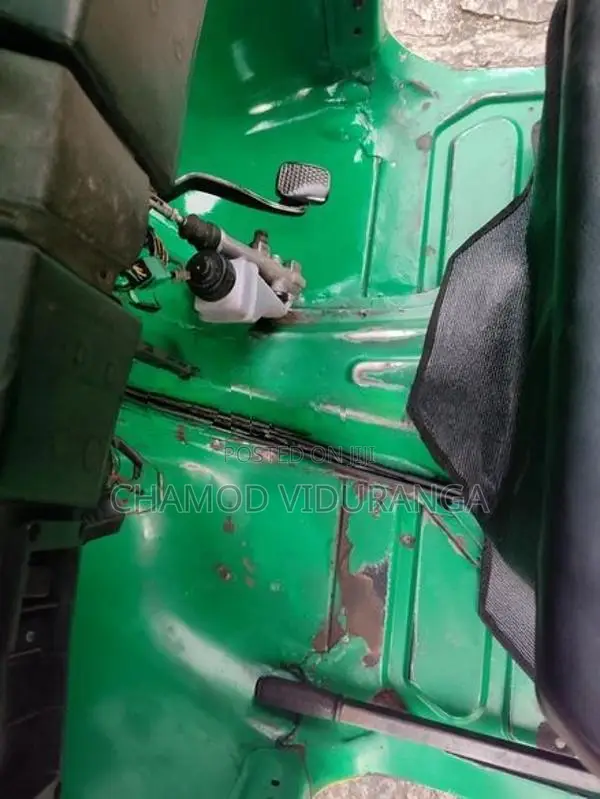 Bajaj RE 2014