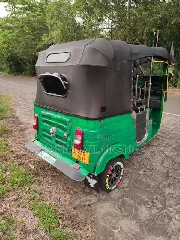 Bajaj RE 2014