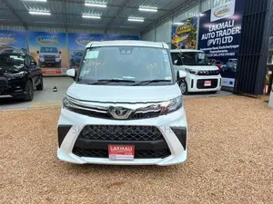 Toyota Roomy 2024