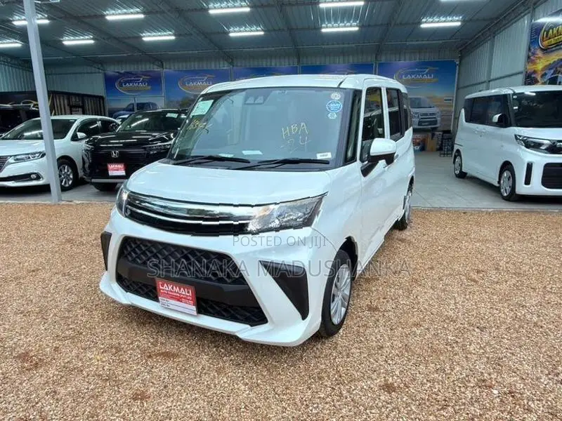 Toyota Roomy 2024
