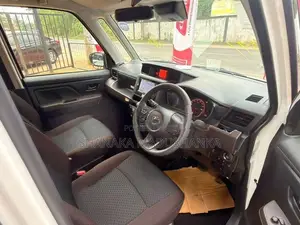 Toyota Roomy 2024