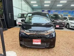 Mitsubishi eK Wagon 2025