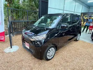 Mitsubishi eK Wagon 2025