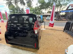 Mitsubishi eK Wagon 2025