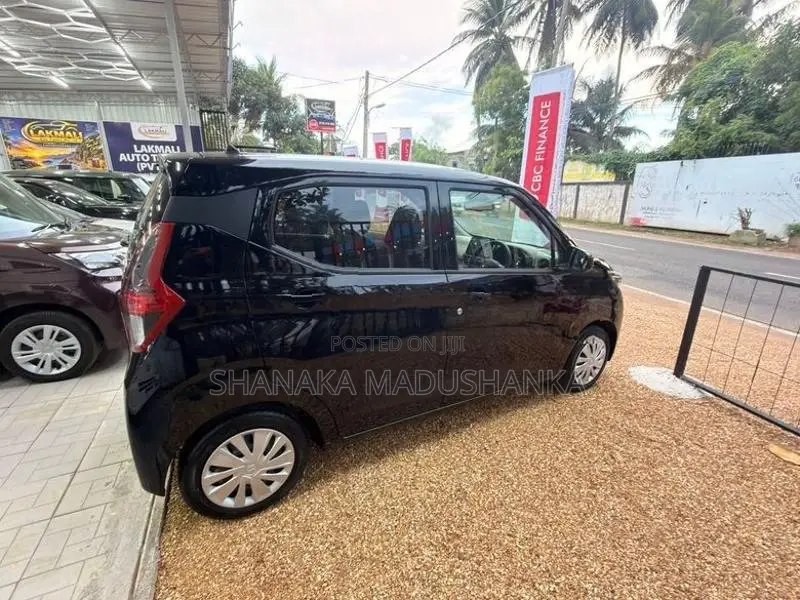 Mitsubishi eK Wagon 2025