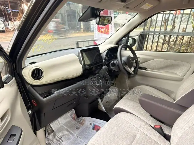 Mitsubishi eK Wagon 2025