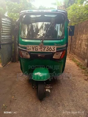 TVS King Three Wheel 2010