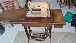 Singer Zig Zag Sewing Machine
