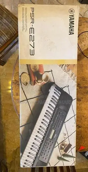 Yamaha PSR-E273