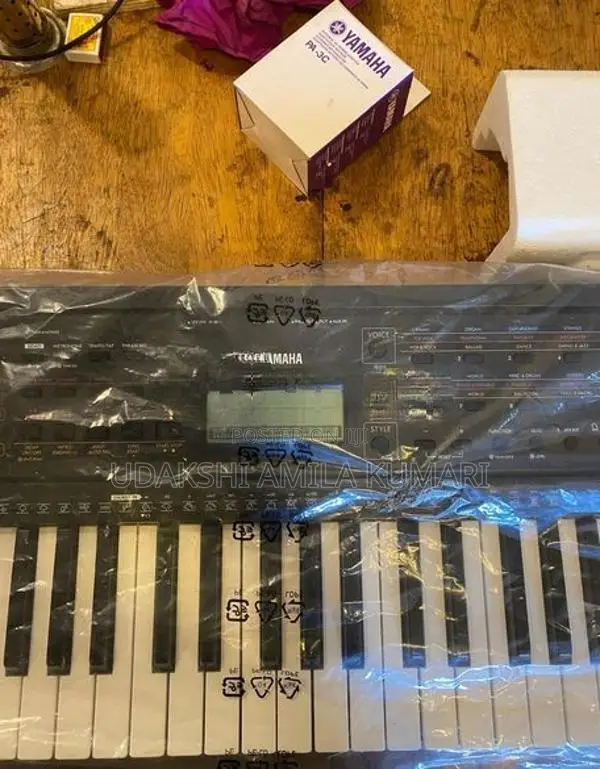 Yamaha PSR-E273