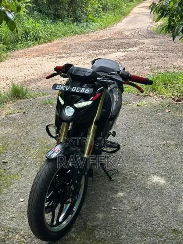 Bajaj Pulsar N160 Premium 2025