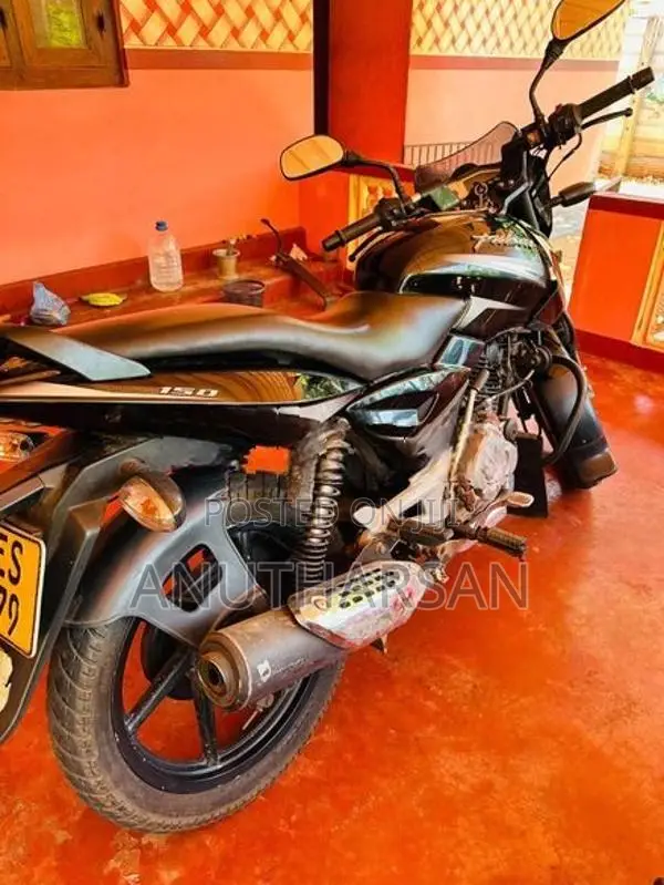 Bajaj Pulsar 150 2017