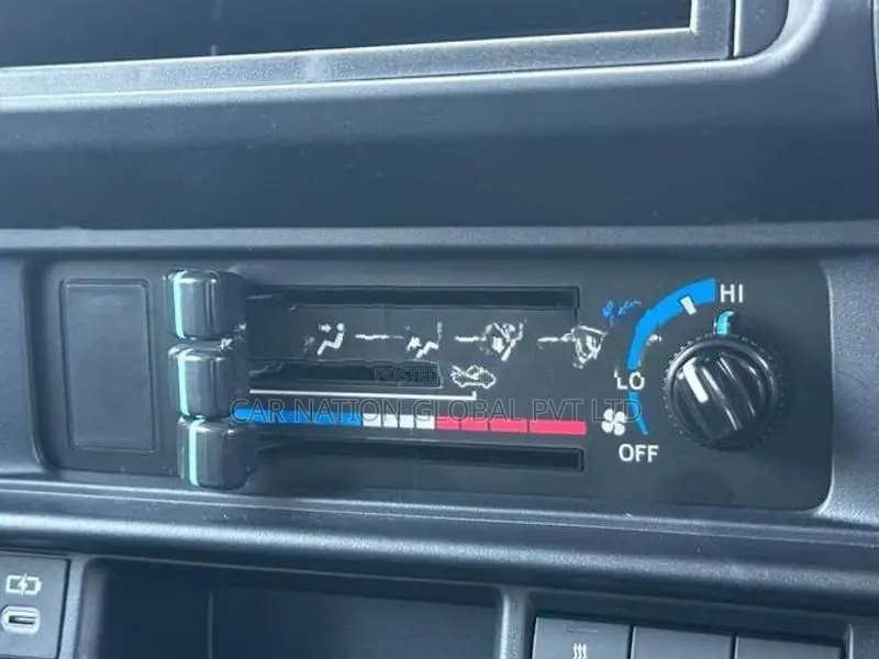 Toyota Land Cruiser 70 AX 2026