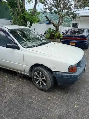 Nissan AD Wagon 301 1996