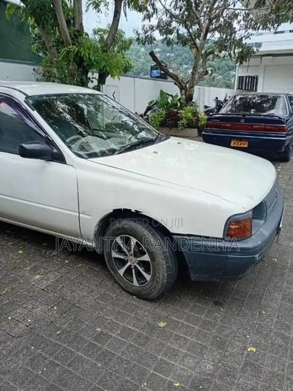 Nissan AD Wagon 301 1996