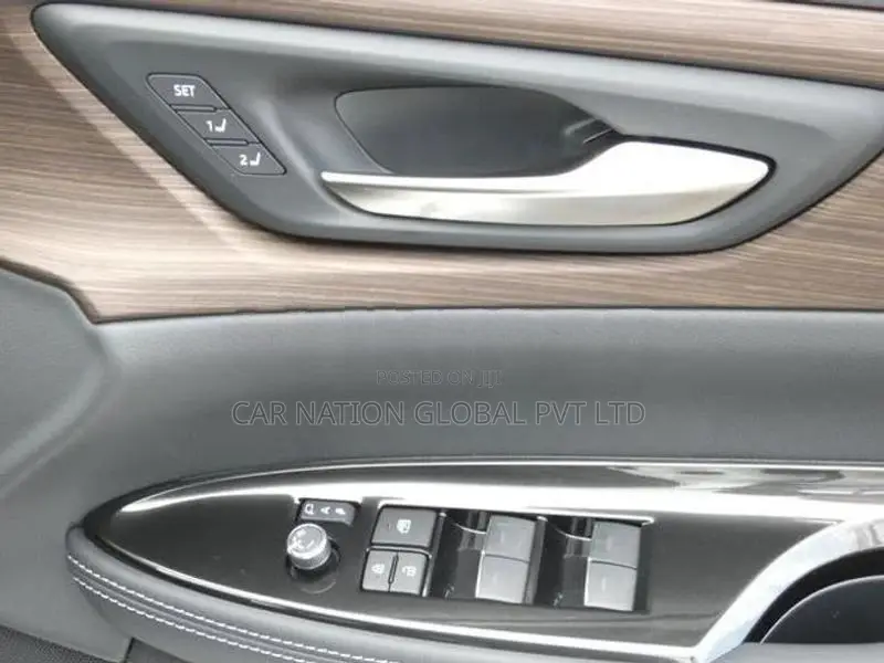 Toyota Crown Z Hybrid 2026