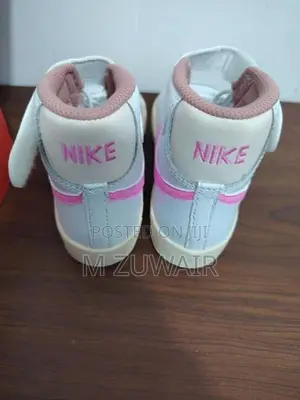 Nike Blazer MID '77