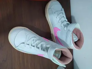 Nike Blazer MID '77
