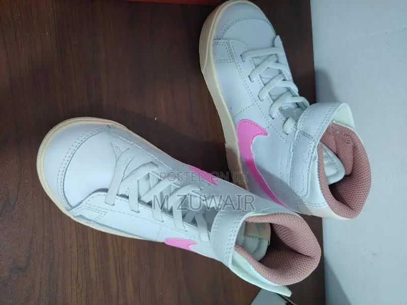 Nike Blazer MID '77