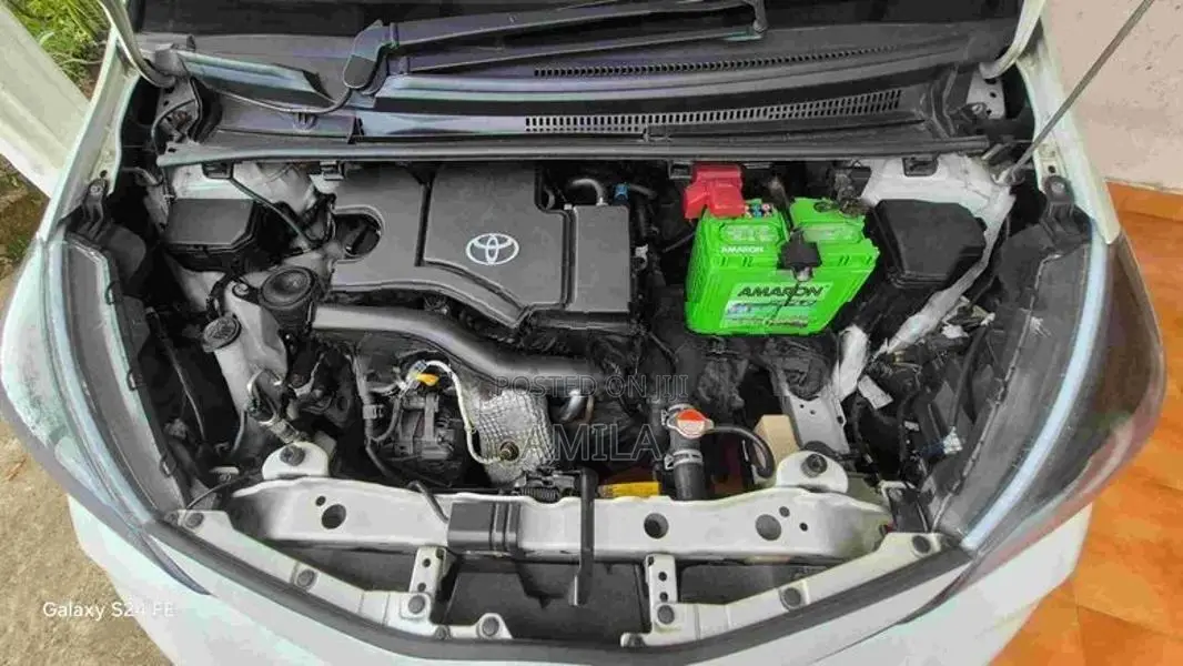 Toyota Vitz 2016
