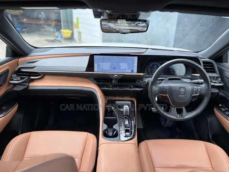 Toyota Crown Sport Z HEV 4WD 2025