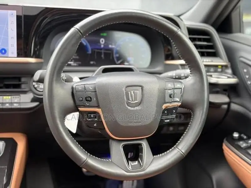 Toyota Crown Sport Z HEV 4WD 2025