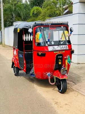 Bajaj RE 2004