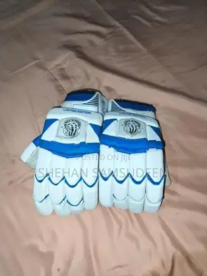 Left Hand Cricket Gloves