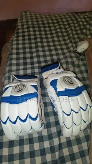 Left Hand Cricket Gloves