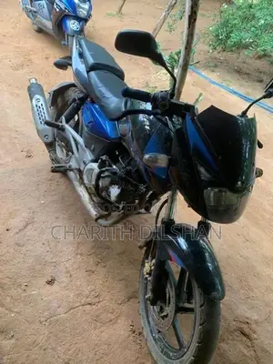 Bajaj Pulsar 180 2012