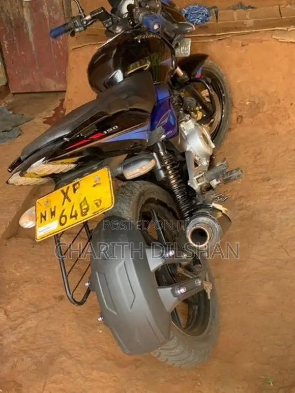 Bajaj Pulsar 180 2012