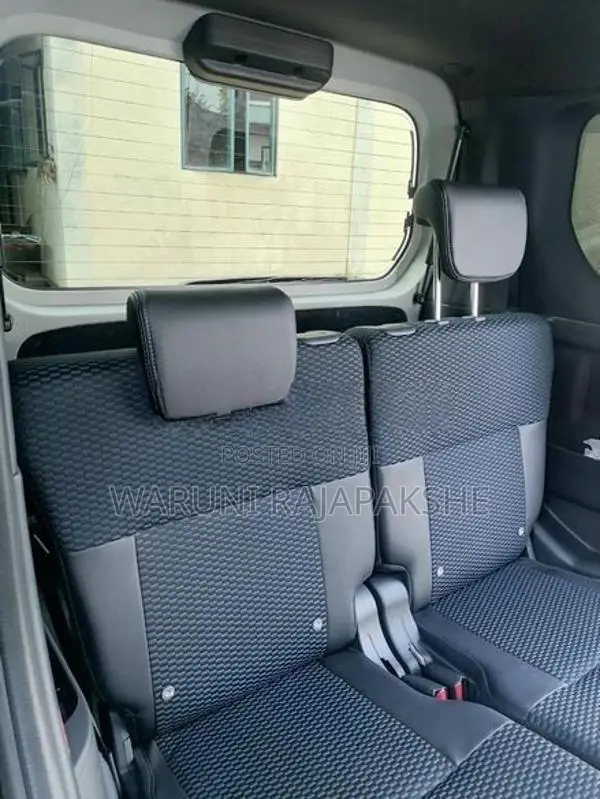 Daihatsu Tanto 2024