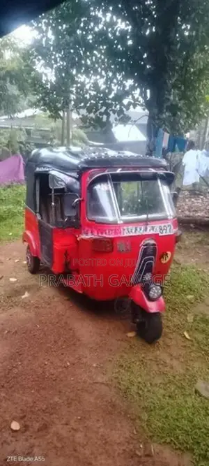 Bajaj RE 1999