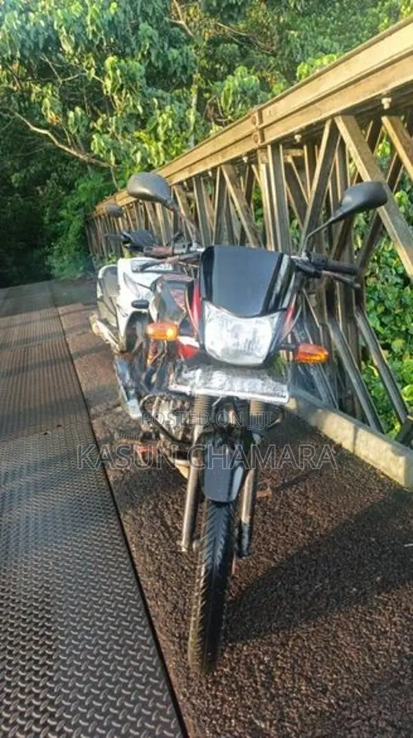 Bajaj Platina 100 ES 2015