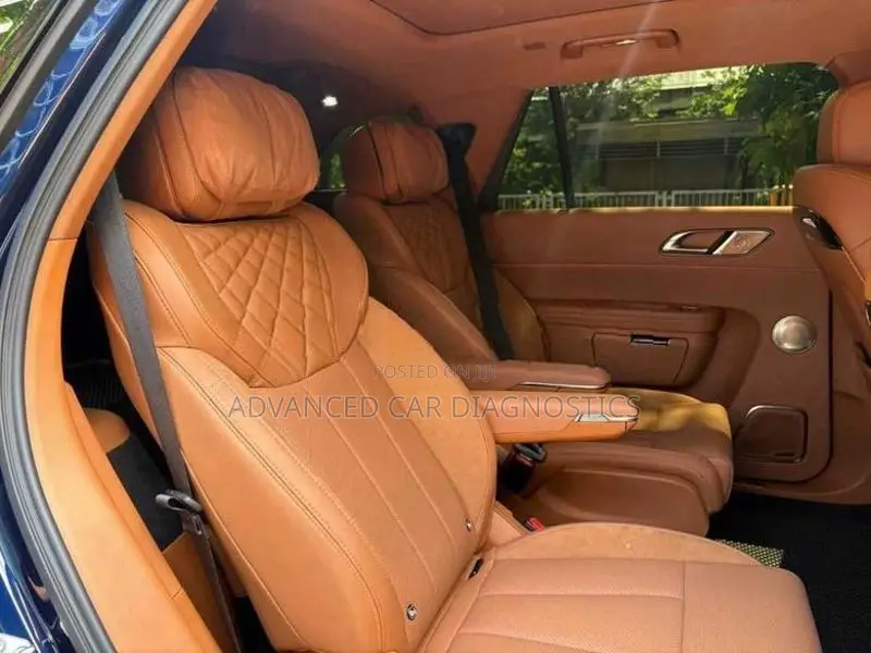 Cadillac Hongqi R Royce E HS9 2026