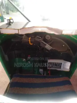 Bajaj RE 2010