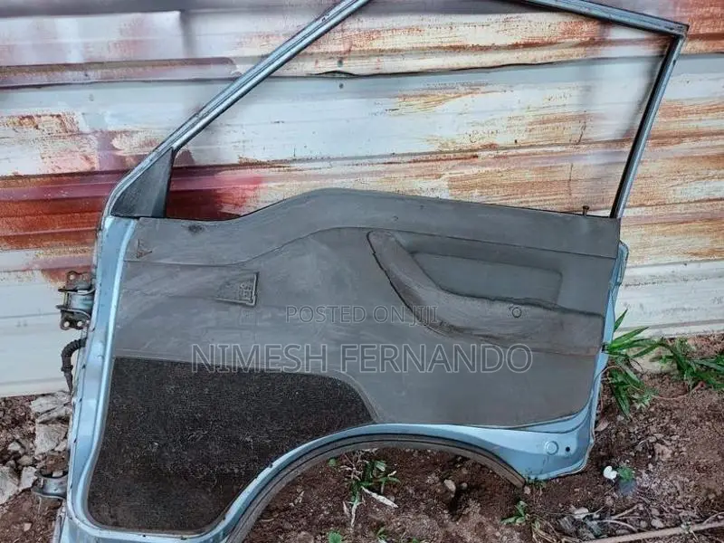 PO5 Mitsubishi Right Side Door