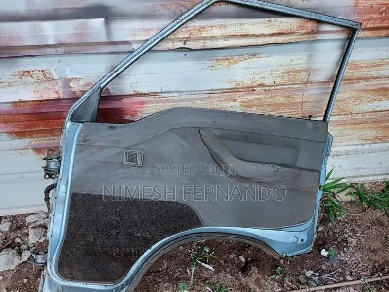 PO5 Mitsubishi Right Side Door