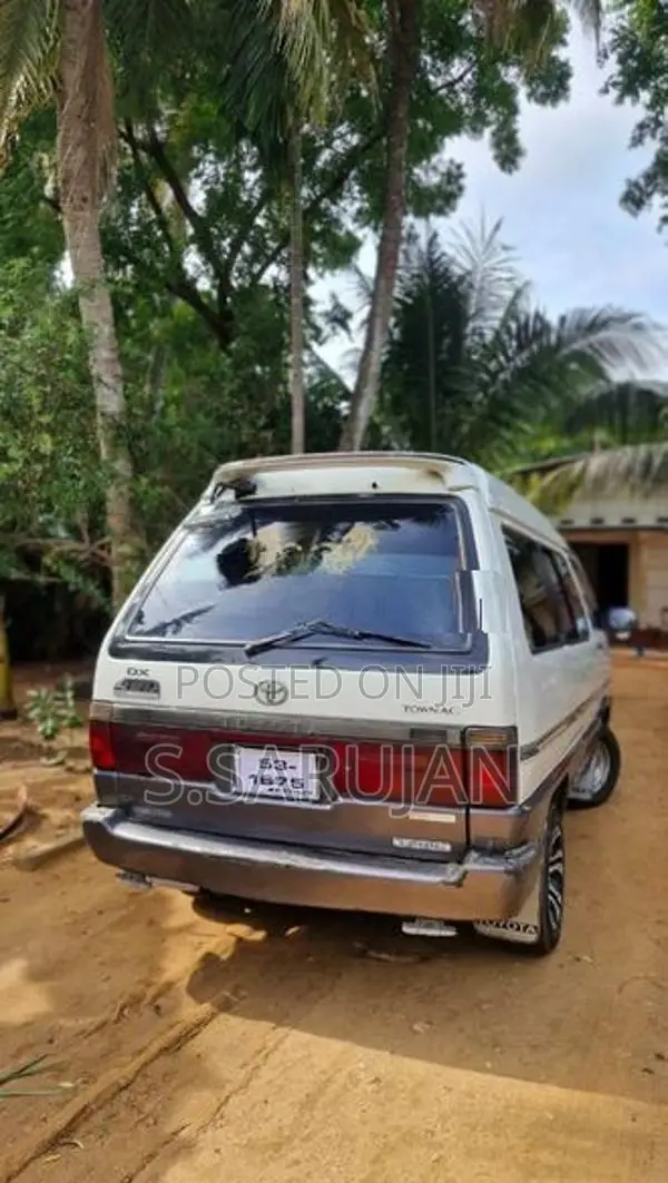 Toyota Townace CR26 1980