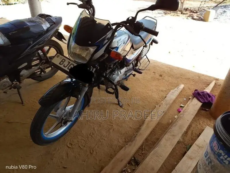 Bajaj CT100 2024
