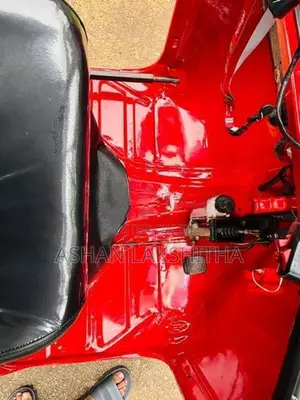 Bajaj RE 2005