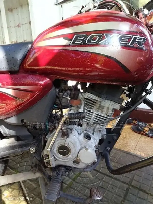 Bajaj Boxer 2011