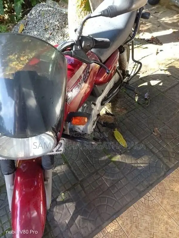 Bajaj Boxer 2011