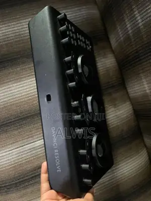 Black Magic Davinci Resolve Micro Panel