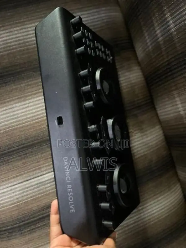 Black Magic Davinci Resolve Micro Panel