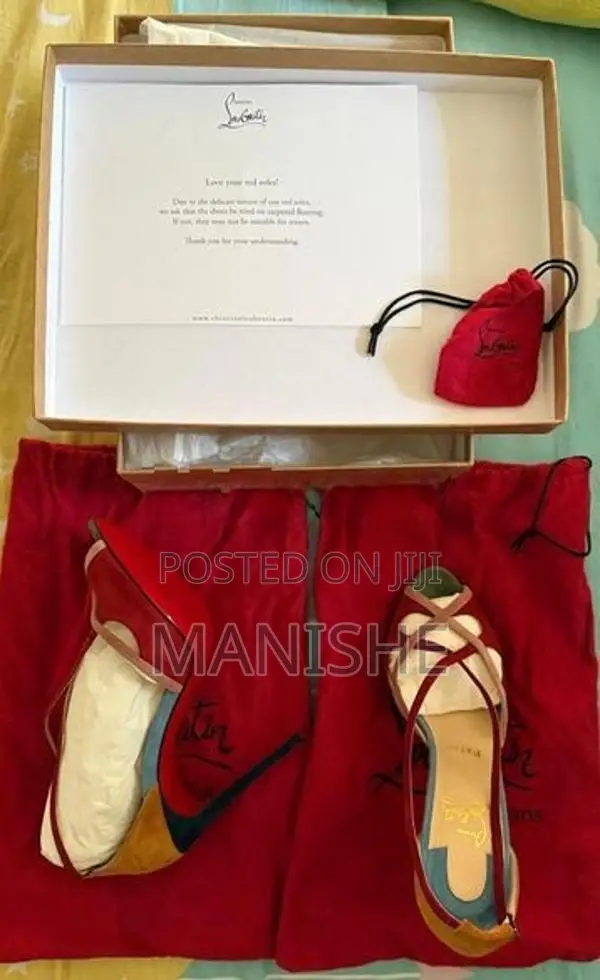 Ladies Shoes Christian Louboutin Shoe .