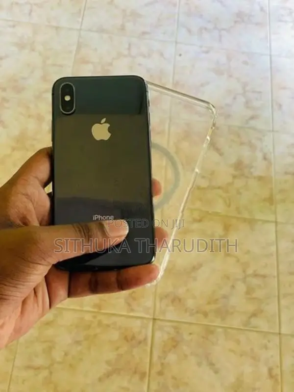 Apple iPhone XS (Used)