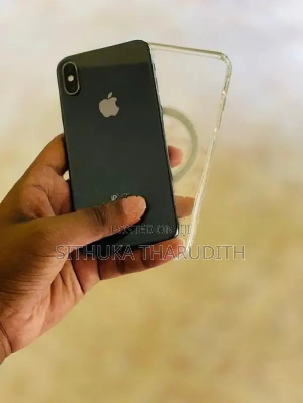 Apple iPhone XS (Used)