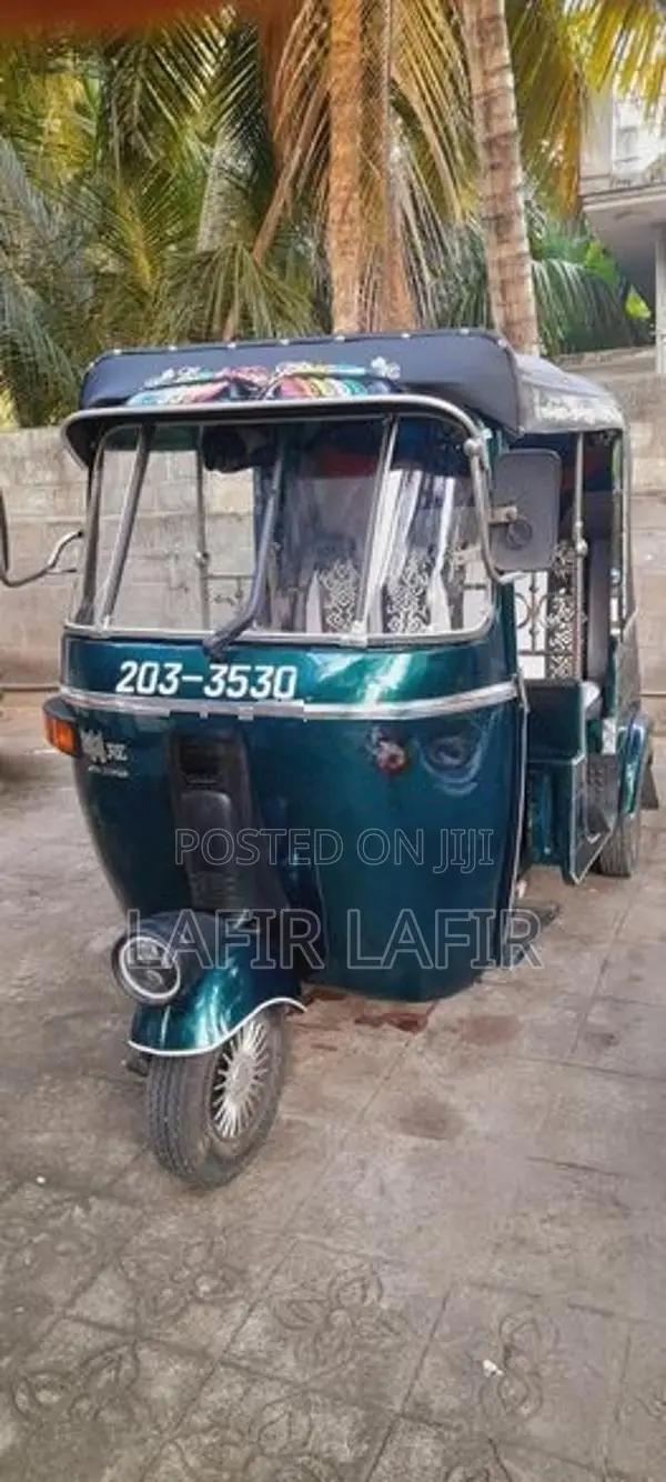 Bajaj RE 1999
