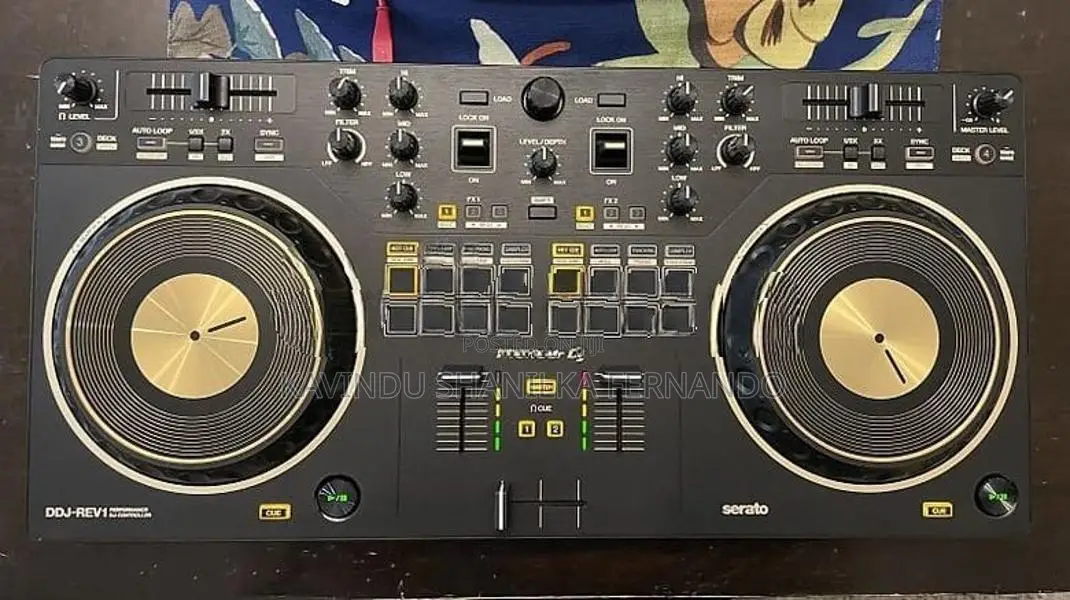 DDJ - REV1 DJ Controller
